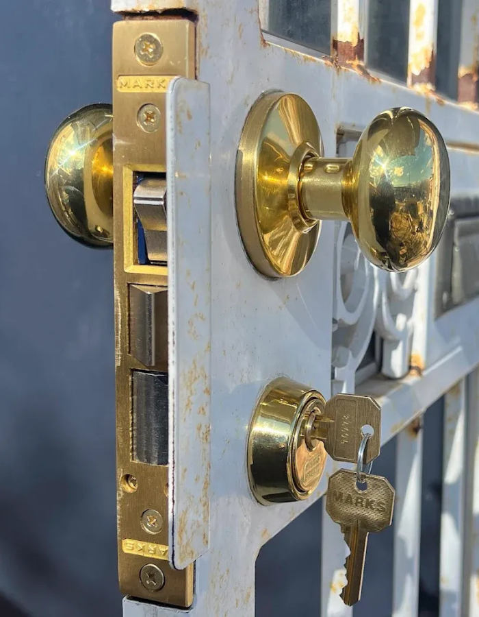 locked out at night Philadelphia